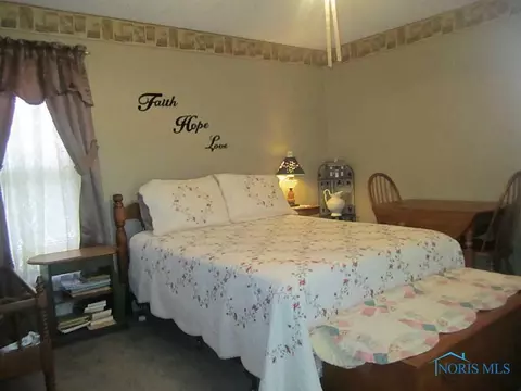 207 E Main St, Fayette, OH 43521 photo 13