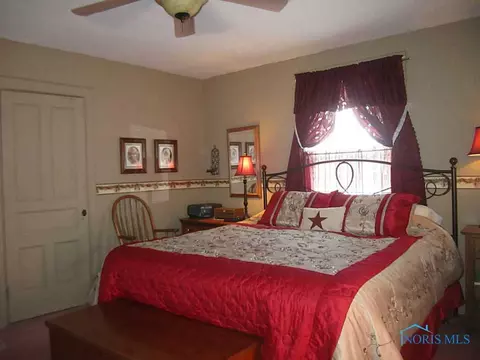 207 E Main St, Fayette, OH 43521 photo 12
