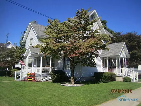 207 E Main St, Fayette, OH 43521 photo 1