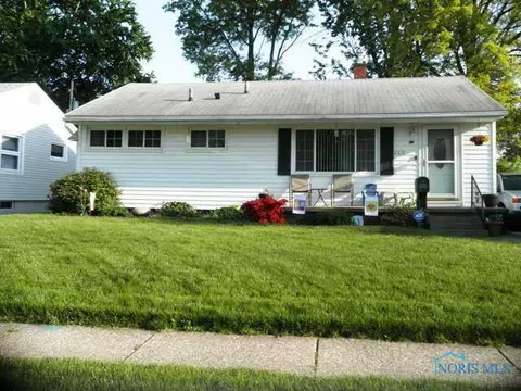 2631 Claredale Rd, Toledo, OH 43613 photo 2