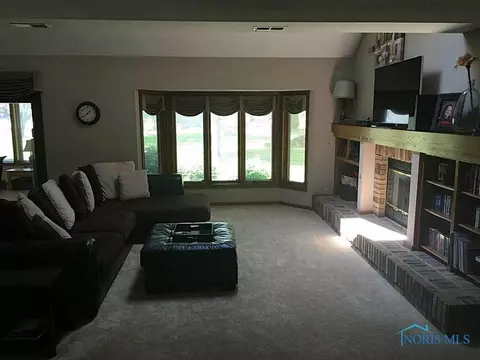 227 Illinois Dr, Bryan, OH 43506 photo 7