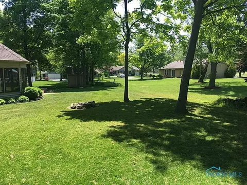 227 Illinois Dr, Bryan, OH 43506 photo 4