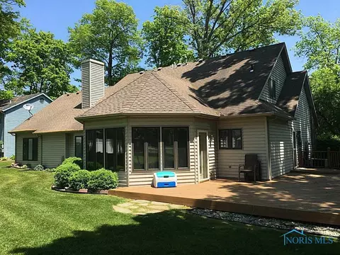 227 Illinois Dr, Bryan, OH 43506 photo 2