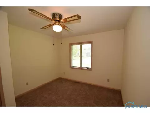 547 Thackeray Rd, Maumee, OH 43537 photo 8