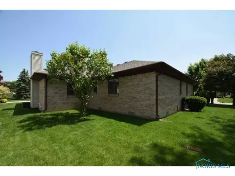547 Thackeray Rd, Maumee, OH 43537 photo 11