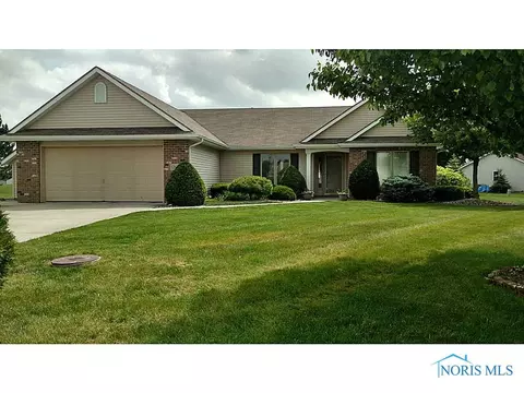 1202 Cobblestone Rd, Bryan, OH 43506 photo 2