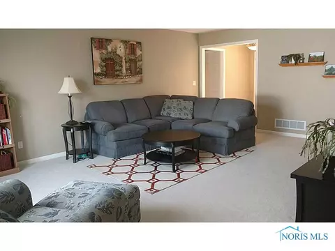 1202 Cobblestone Rd, Bryan, OH 43506 photo 8