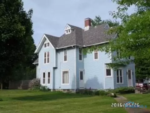 305 E Church St, West Unity, OH 43570 photo 1