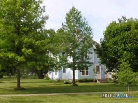 305 E Church St, West Unity, OH 43570 photo 3
