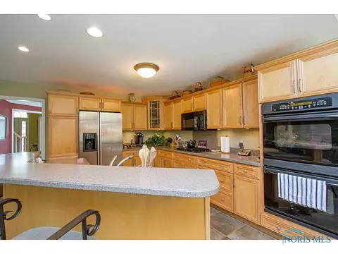 8958 Cedar Bend Rd, Sylvania, OH 43560 photo 10