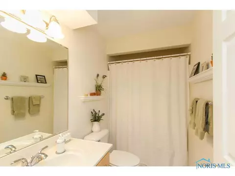 8958 Cedar Bend Rd, Sylvania, OH 43560 photo 12
