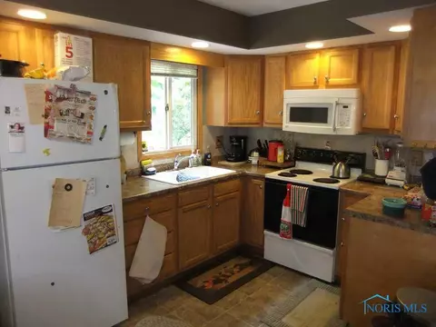 420 Independence Rd, Toledo, OH 43607 photo 7
