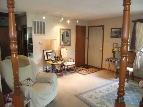 420 Independence Rd, Toledo, OH 43607 photo 6