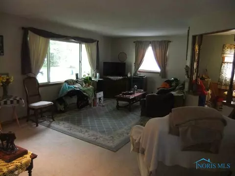 420 Independence Rd, Toledo, OH 43607 photo 5