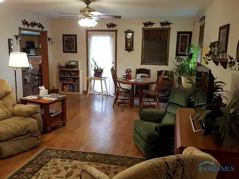 4464 Defiance Pike, Wayne, OH 43466 photo 4