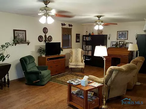 4464 Defiance Pike, Wayne, OH 43466 photo 3