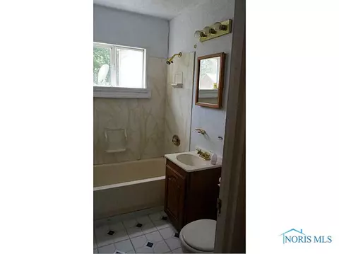 929 Searles, Toledo, OH 43607 photo 7