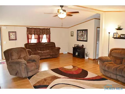 338 Danforth, Defiance, OH 43512 photo 3
