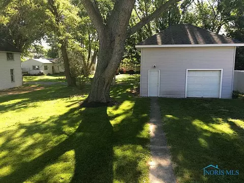 120 Vine St, Bryan, OH 43506 photo 4