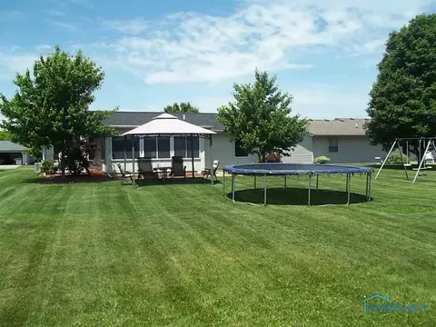 1618 Colonial Ln, Bryan, OH 43506 photo 16