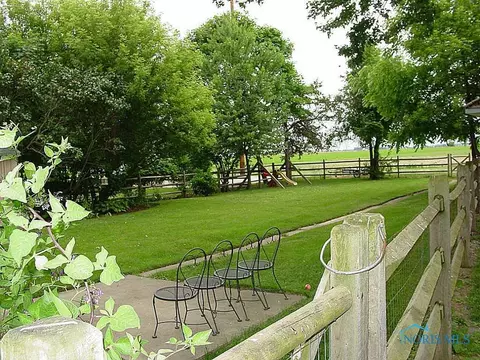 206 E Main St, Metamora, OH 43540 photo 3