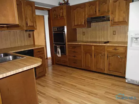 315 Enos, Oregon, OH 43616 photo 19