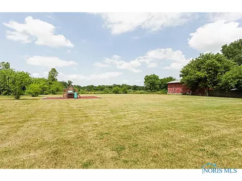 22931 W Hellwig Rd, Genoa, OH 43430 photo 3