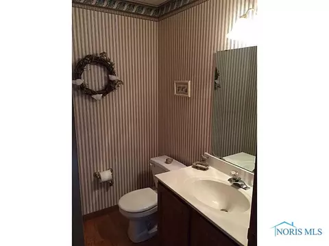 1097 Springcrest Dr, Waterville, OH 43566 photo 10