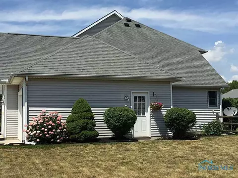 1097 Springcrest Dr, Waterville, OH 43566 photo 2