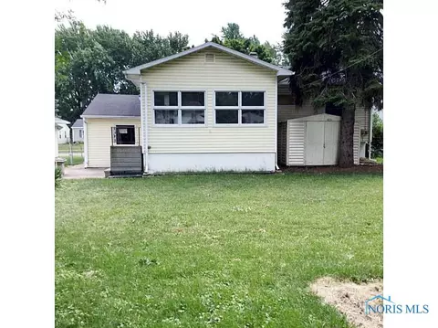 1820 E Benwick Rd, Toledo, OH 43613 photo 2