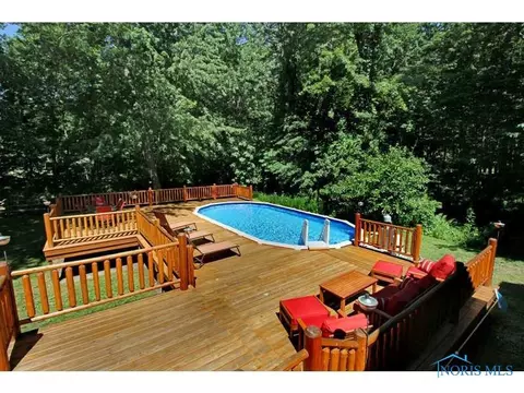 4030 S Eber Rd, Monclova, OH 43542 photo 4