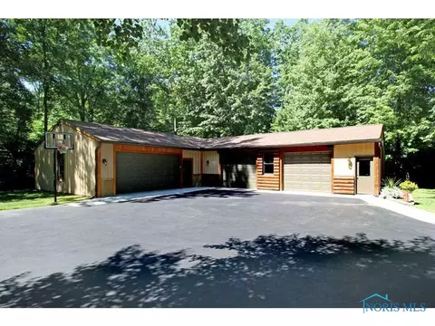 4030 S Eber Rd, Monclova, OH 43542 photo 5