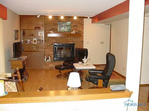 207 Brown Dr, Bryan, OH 43506 photo 6