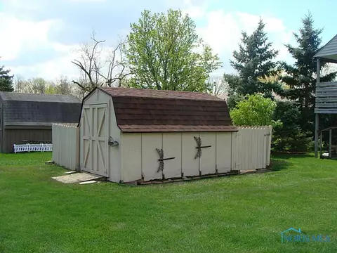 207 Brown Dr, Bryan, OH 43506 photo 18