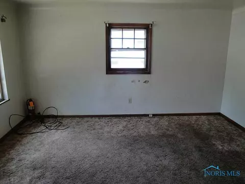 352 Burbank Dr, Toledo, OH 43607 photo 2
