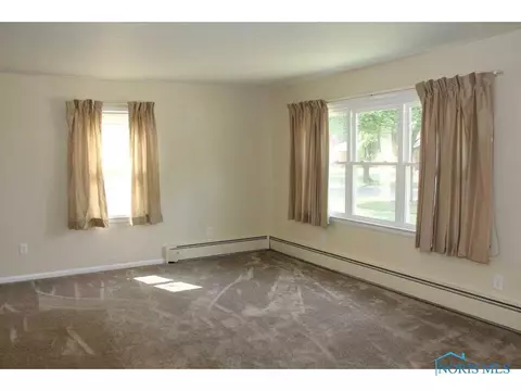 3443 Mapleview Dr, Toledo, OH 43623 photo 5