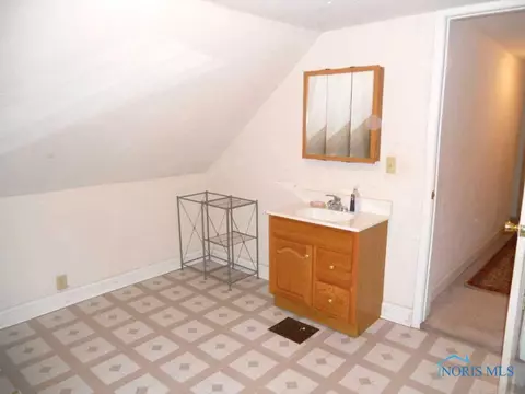 422 E Butler St, Bryan, OH 43506 photo 16