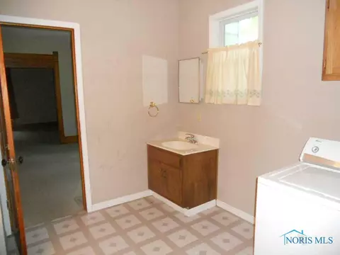 422 E Butler St, Bryan, OH 43506 photo 12
