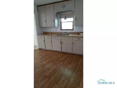 112 E Walnut, Oak Harbor, OH 43449 photo 7