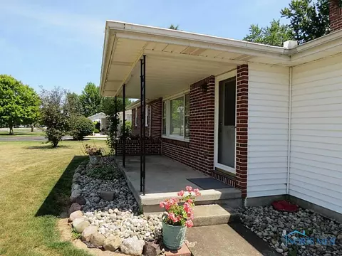 951 Wayne, Paulding, OH 45879 photo 2