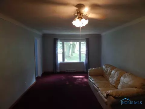 108 Richards Rd, Toledo, OH 43607 photo 1