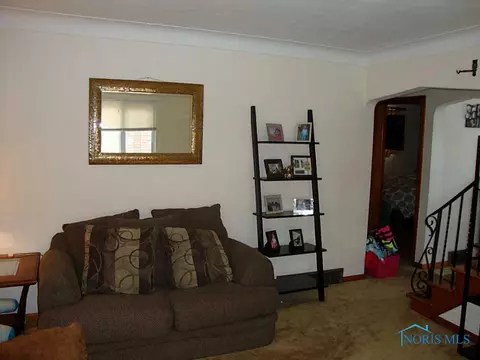 823 Independence Rd, Toledo, OH 43607 photo 4