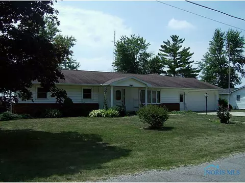 220 E Hubbard St, Hamler, OH 43524 photo 1