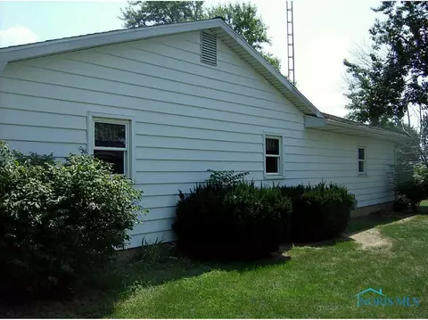 220 E Hubbard St, Hamler, OH 43524 photo 6