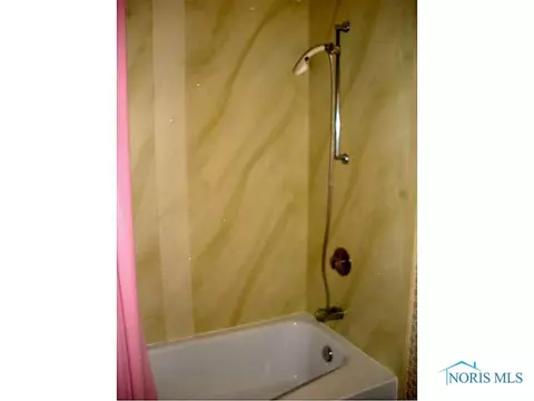 718 Crestview Ave, Bryan, OH 43506 photo 15