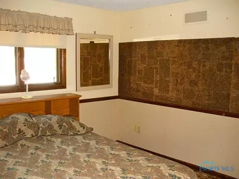 718 Crestview Ave, Bryan, OH 43506 photo 11