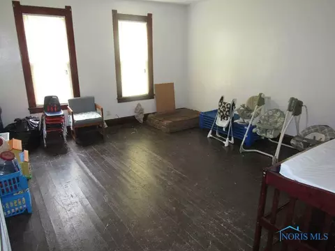 153 E Central Ave, Toledo, OH 43608 photo 4