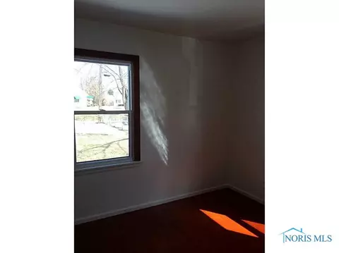 2334 Hinde Rd, Toledo, OH 43607 photo 6
