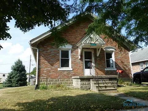 875 E Mulberry St, Bryan, OH 43506 photo 1