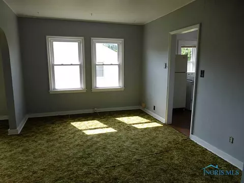 875 E Mulberry St, Bryan, OH 43506 photo 9